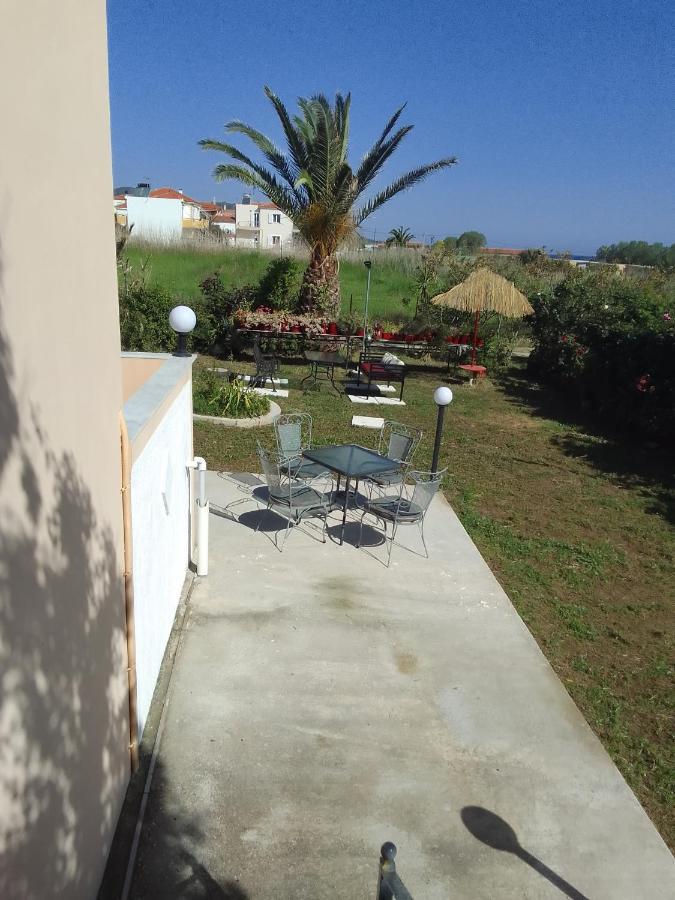 Studios Στουσ Πυργουσ Θερμησ Mytilene Exterior photo