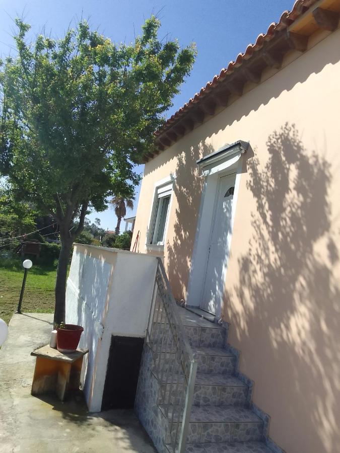 Studios Στουσ Πυργουσ Θερμησ Mytilene Exterior photo